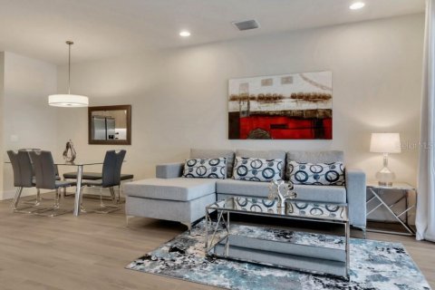 Touwnhouse à vendre à Clermont, Floride: 3 chambres, 172.05 m2 № 2128711 - photo 4