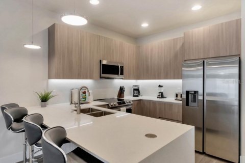 Touwnhouse à vendre à Clermont, Floride: 3 chambres, 172.05 m2 № 2128711 - photo 6