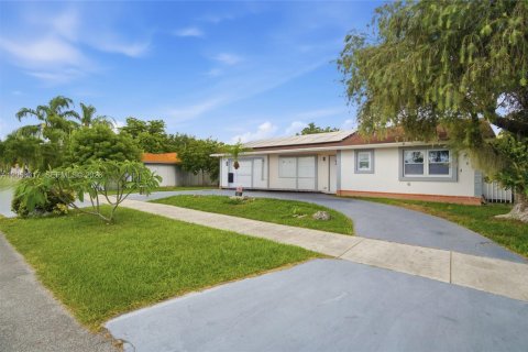 Villa ou maison à Miami, Floride 3 chambres, 95.22 m2 № 2169292