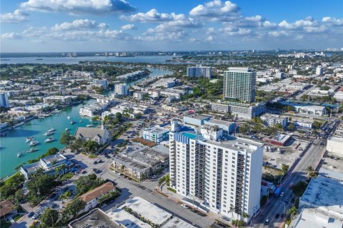 Copropriété à vendre à Miami Beach, Floride: 2 chambres, 119.57 m2 № 2245160 - photo 2