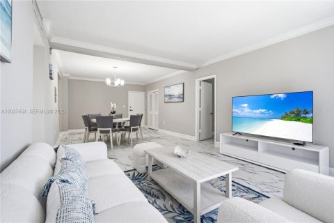 Copropriété à vendre à Miami Beach, Floride: 2 chambres, 119.57 m2 № 2245160 - photo 7