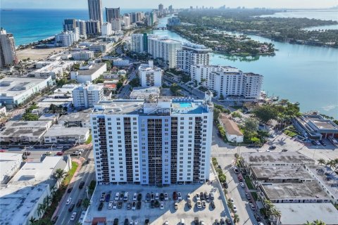Copropriété à vendre à Miami Beach, Floride: 2 chambres, 119.57 m2 № 2245160 - photo 5