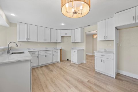 Villa ou maison à vendre à Port Charlotte, Floride: 3 chambres, 184.13 m2 № 1851467 - photo 25