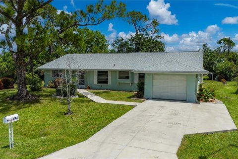 Villa ou maison à vendre à Port Charlotte, Floride: 3 chambres, 184.13 m2 № 1851467 - photo 2