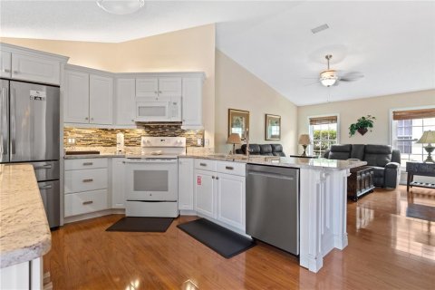 Casa en alquiler en Kissimmee, Florida, 4 dormitorios, 172.43 m2 № 1873593 - foto 18