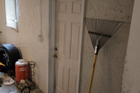Casa en venta en North Lauderdale, Florida, 2 dormitorios, 135.17 m2 № 1928587 - foto 29