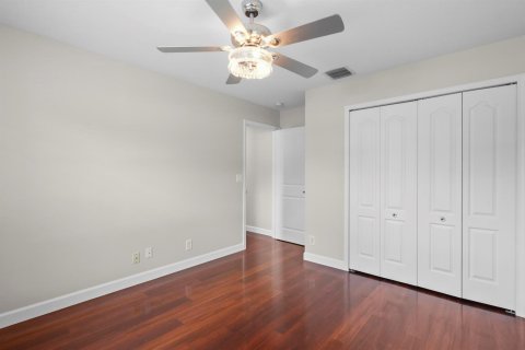 Casa en venta en Palm City, Florida, 4 dormitorios, 218.6 m2 № 2087458 - foto 28