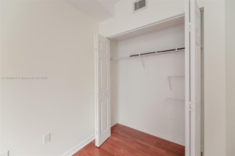 Condominio en venta en Sunny Isles Beach, Florida, 2 dormitorios, 95.13 m2 № 1951018 - foto 30