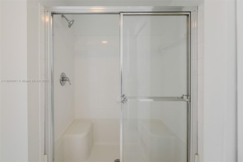 Condominio en venta en Sunny Isles Beach, Florida, 2 dormitorios, 95.13 m2 № 1951018 - foto 25