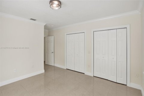 House in Southwest Ranches, Florida 3 bedrooms, 166.85 sq.m. № 1691220 - photo 26
