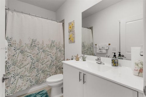 Adosado en venta en Homestead, Florida, 3 dormitorios, 123.37 m2 № 2432046 - foto 13