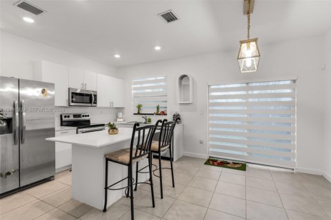 Adosado en venta en Homestead, Florida, 3 dormitorios, 123.37 m2 № 2432046 - foto 8
