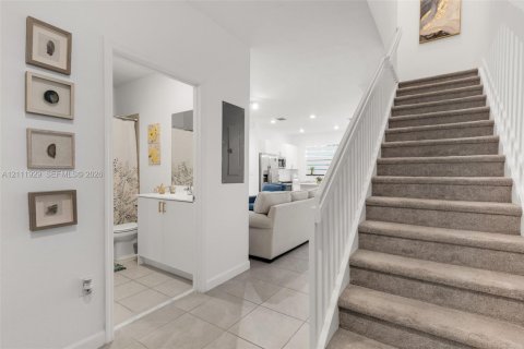 Adosado en venta en Homestead, Florida, 3 dormitorios, 123.37 m2 № 2432046 - foto 5