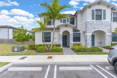 Adosado en venta en Homestead, Florida, 3 dormitorios, 123.37 m2 № 2432046 - foto 3