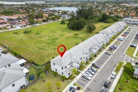 Adosado en venta en Homestead, Florida, 3 dormitorios, 123.37 m2 № 2432046 - foto 4