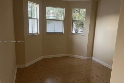 Купить кондоминиум в Хомстед, Флорида 3 спальни, 99.96м2, № 2053364 - фото 12