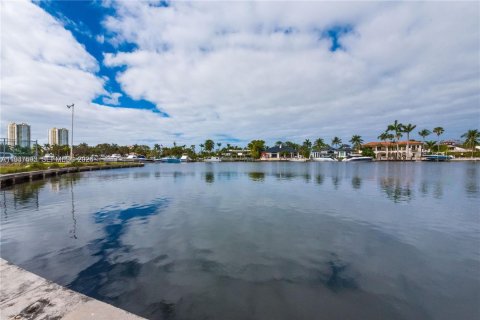 Copropriété à louer à Hallandale Beach, Floride: 2 chambres, 85.84 m2 № 2003794 - photo 10