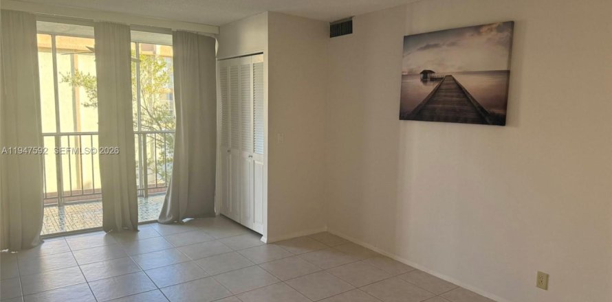 Condo à Hallandale Beach, Floride, 2 chambres  № 2003794