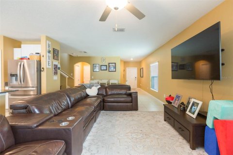 Casa en venta en Zephyrhills, Florida, 4 dormitorios, 192.59 m2 № 1844668 - foto 12