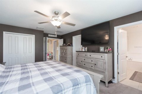 Casa en venta en Zephyrhills, Florida, 4 dormitorios, 192.59 m2 № 1844668 - foto 24