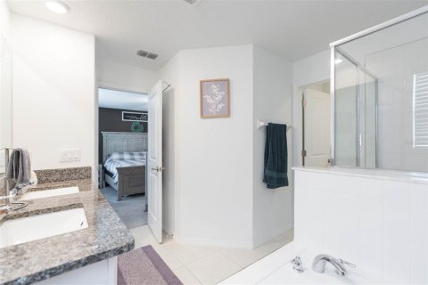 Casa en venta en Zephyrhills, Florida, 4 dormitorios, 192.59 m2 № 1844668 - foto 28