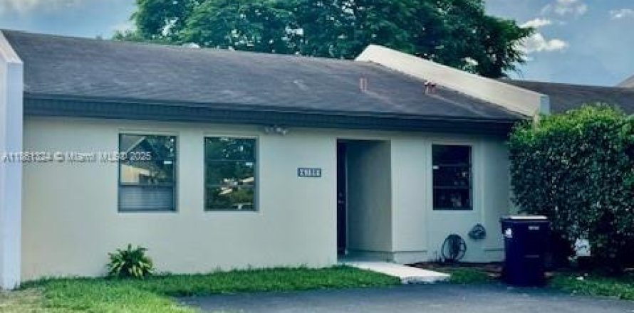 Touwnhouse à Miami, Floride 2 chambres, 90.12 m2 № 1889486