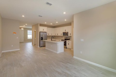 Townhouse in Winter Garden, Florida 3 bedrooms, 159.33 sq.m. № 1856443 - photo 13