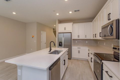 Townhouse in Winter Garden, Florida 3 bedrooms, 159.33 sq.m. № 1856443 - photo 9