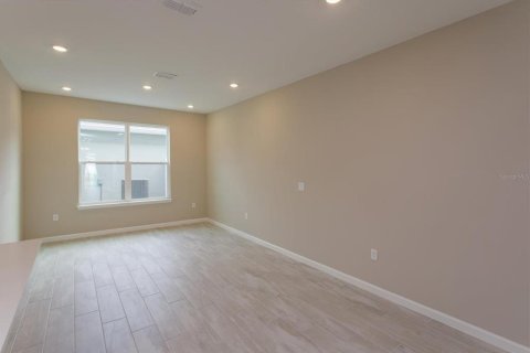 Townhouse in Winter Garden, Florida 3 bedrooms, 159.33 sq.m. № 1856443 - photo 12