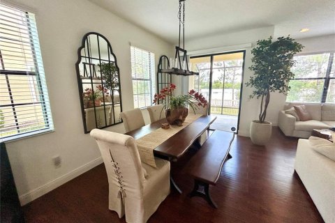 Townhouse in Tampa, Florida 4 bedrooms, 204.38 sq.m. № 1912234 - photo 3