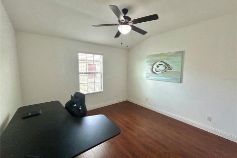 Townhouse in Tampa, Florida 4 bedrooms, 204.38 sq.m. № 1912234 - photo 23