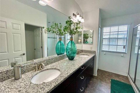 Townhouse in Tampa, Florida 4 bedrooms, 204.38 sq.m. № 1912234 - photo 18