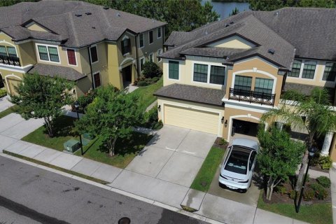 Townhouse in Tampa, Florida 4 bedrooms, 204.38 sq.m. № 1912234 - photo 1