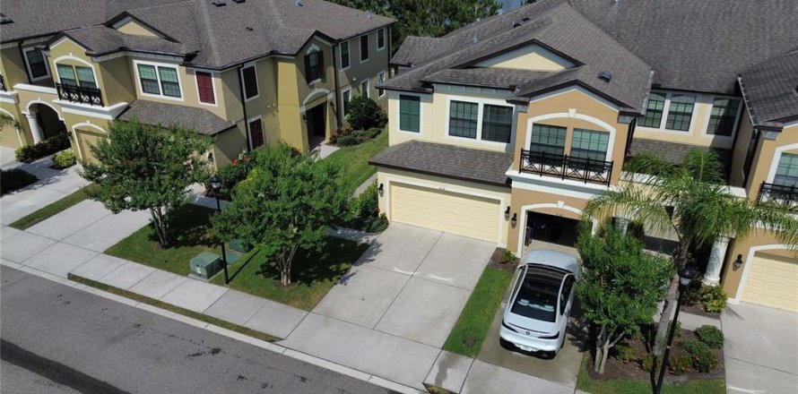 Adosado en Tampa, Florida 4 dormitorios, 204.38 m2 № 1912234