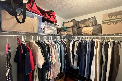 Townhouse in Tampa, Florida 4 bedrooms, 204.38 sq.m. № 1912234 - photo 22