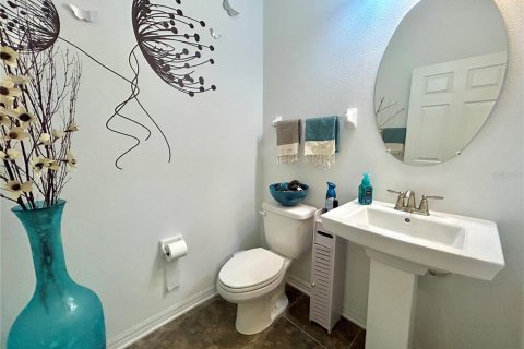 Townhouse in Tampa, Florida 4 bedrooms, 204.38 sq.m. № 1912234 - photo 11