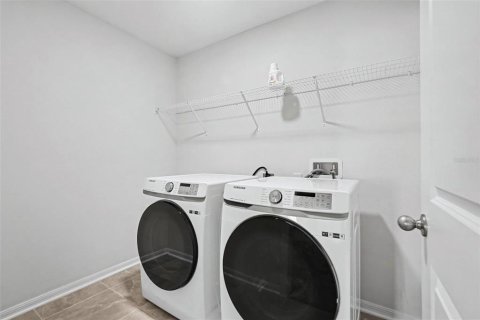 Touwnhouse à louer à Riverview, Floride: 4 chambres, 198.9 m2 № 2413867 - photo 24
