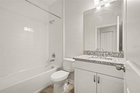 Touwnhouse à louer à Riverview, Floride: 4 chambres, 198.9 m2 № 2413867 - photo 10