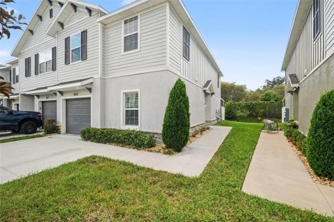 Touwnhouse à louer à Riverview, Floride: 4 chambres, 198.9 m2 № 2413867 - photo 2