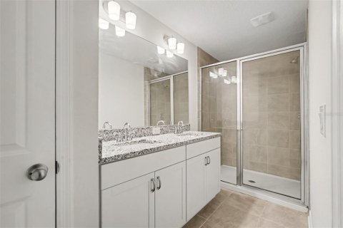 Touwnhouse à louer à Riverview, Floride: 4 chambres, 198.9 m2 № 2413867 - photo 15