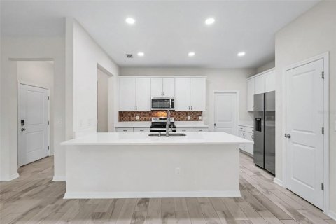 Touwnhouse à louer à Riverview, Floride: 4 chambres, 198.9 m2 № 2413867 - photo 8