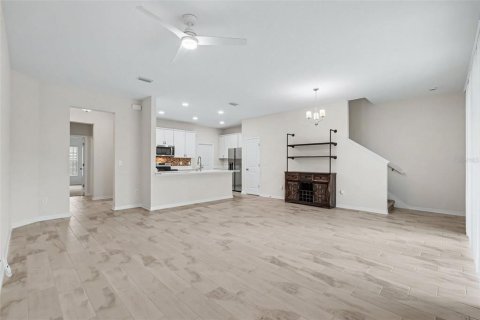 Touwnhouse à louer à Riverview, Floride: 4 chambres, 198.9 m2 № 2413867 - photo 5