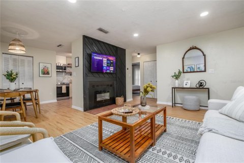 Appartement à louer à Gainesville, Floride: 2 chambres, 77.76 m2 № 1581045 - photo 3