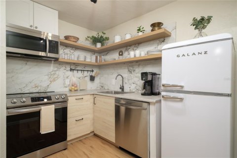 Appartement à louer à Gainesville, Floride: 2 chambres, 77.76 m2 № 1581045 - photo 6