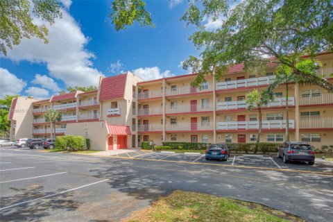 Condo in Margate, Florida, 2 bedrooms  № 1646544 - photo 25