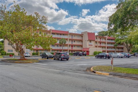 Condo in Margate, Florida, 2 bedrooms  № 1646544 - photo 29