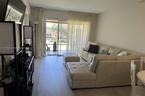 Condo in Boca Raton, Florida, 2 bedrooms  № 1786910 - photo 4