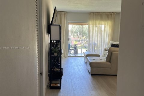 Condo in Boca Raton, Florida, 2 bedrooms  № 1786910 - photo 5