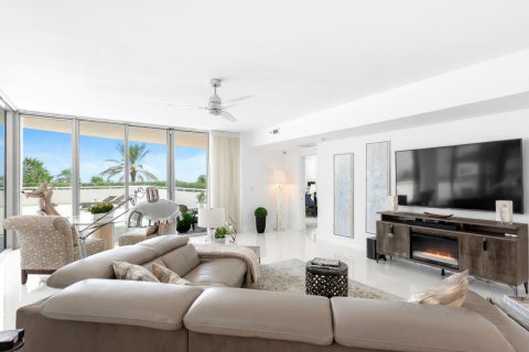 Купить кондоминиум в Холливуд, Флорида 3 комнаты, 257.99м2, № 2190845 - фото 4