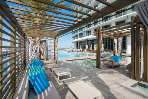 Снять в аренду кондоминиум в Холливуд, Флорида 2 спальни, 108.88м2, № 2005626 - фото 27